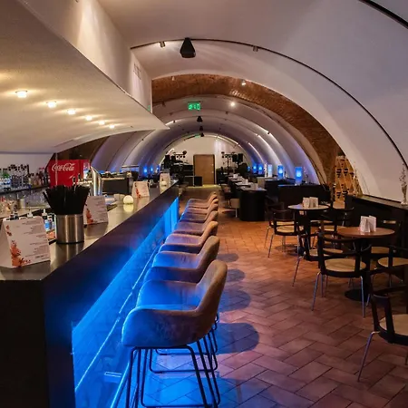 Ce Plaza Hotel