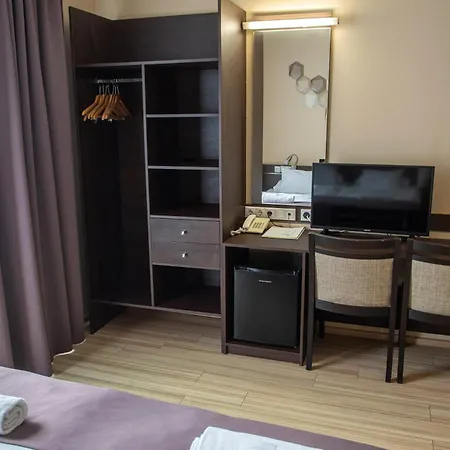 Ce Plaza Отель 4*