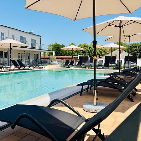 Ce Plaza 4* Siófok