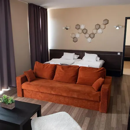 Ce Plaza Отель 4*