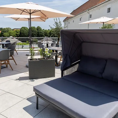 Hotel Ce Plaza
