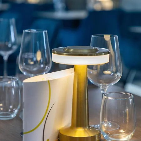 Ce广场酒店 酒店 4*