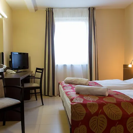 Ξενοδοχείο Ce Plaza Σίοφοκ