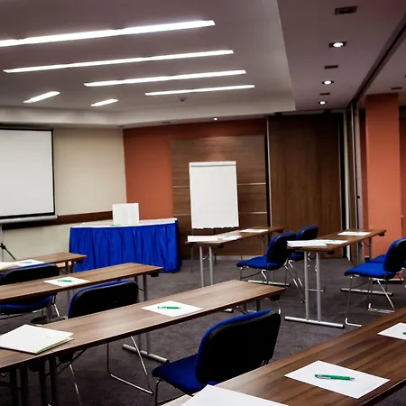 Ce Plaza Ξενοδοχείο